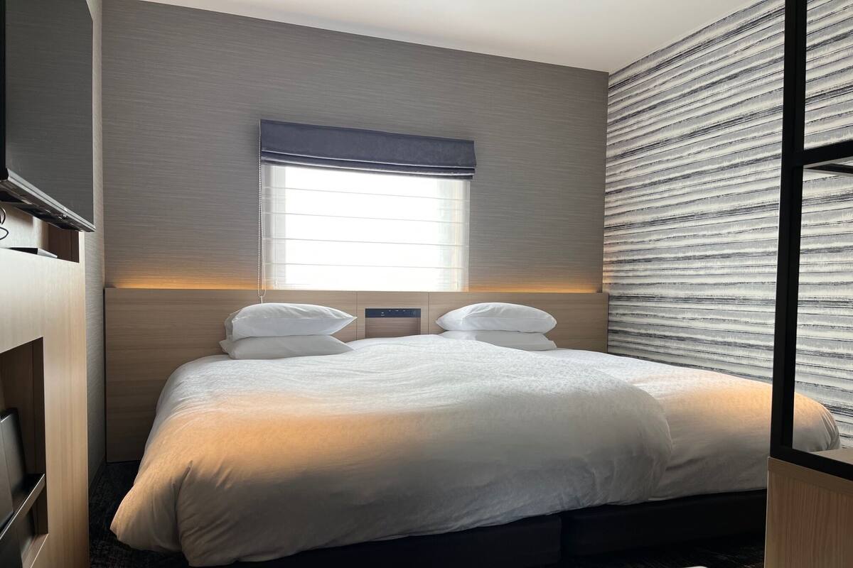 Hollywood Twin Room
