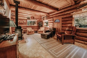 Exterior - 11SL - Wi-Fi - NO PETS Log Cabin - Sleeps 7 (Deming)