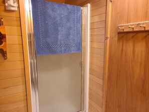 Villa (2 Bedrooms) | Bathroom | Separate tub and shower, towels, soap, toilet paper - 11SL - Wi-Fi - NO PETS Log Cabin - Sleeps 7 (Deming)