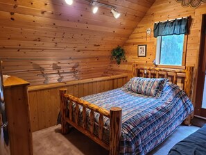 2 bedrooms, desk, WiFi, bed sheets - 11SL - Wi-Fi - NO PETS Log Cabin - Sleeps 7 (Deming)