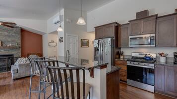 Villa (3 Bedrooms) | Private kitchen | Fridge, microwave, oven, stovetop