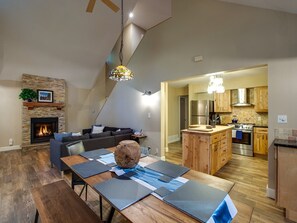 Villa (4 Bedrooms) | Living area | Fireplace, foosball - 69SL - Upscale - Hot Tub - Wi-Fi - BBQ - Sleeps 8 (Deming)