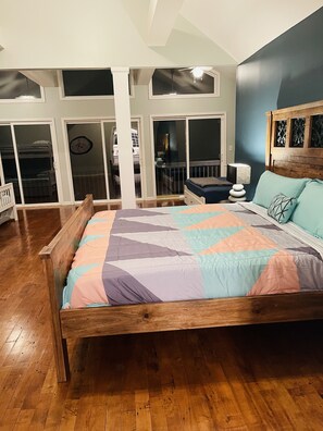 3 bedrooms, iron/ironing board, free WiFi, bed sheets - Lake House Oasis at High Rock Lake (Salisbury)