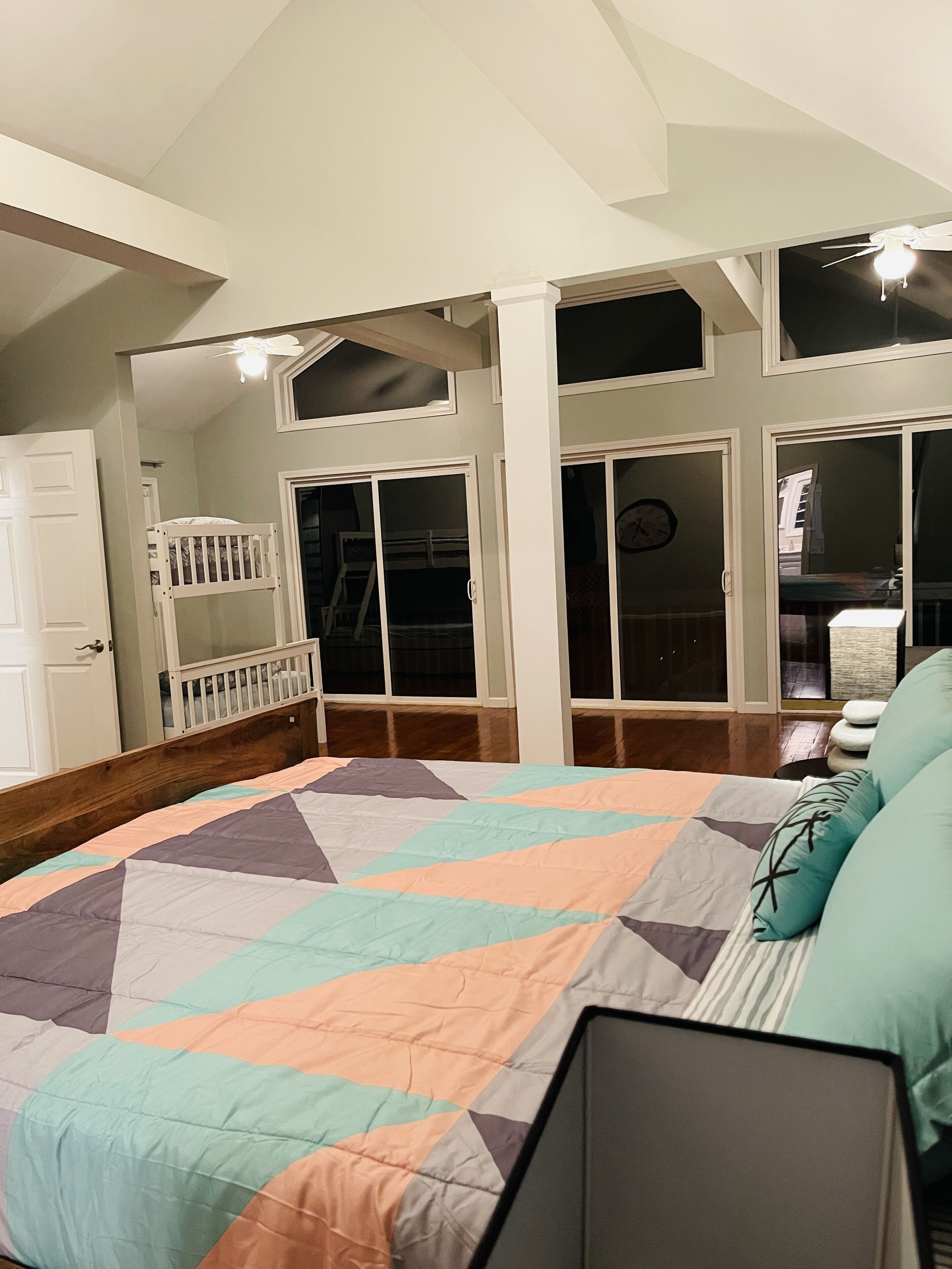 3 chambres, fer et planche à repasser, Wi-Fi gratuit, draps fournis