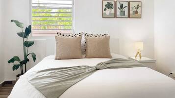 2 bedrooms, iron/ironing board, travel cot, WiFi