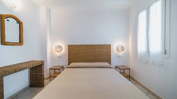 1 dormitorio y ropa de cama