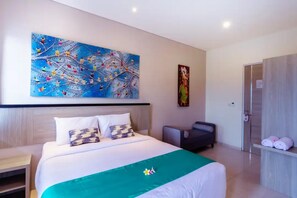 Chambre Deluxe, non-fumeurs, vue océan (Sofa Balcony with Street View) | Bureau, espace de travail pour ordinateur portable, Wi-Fi gratuit