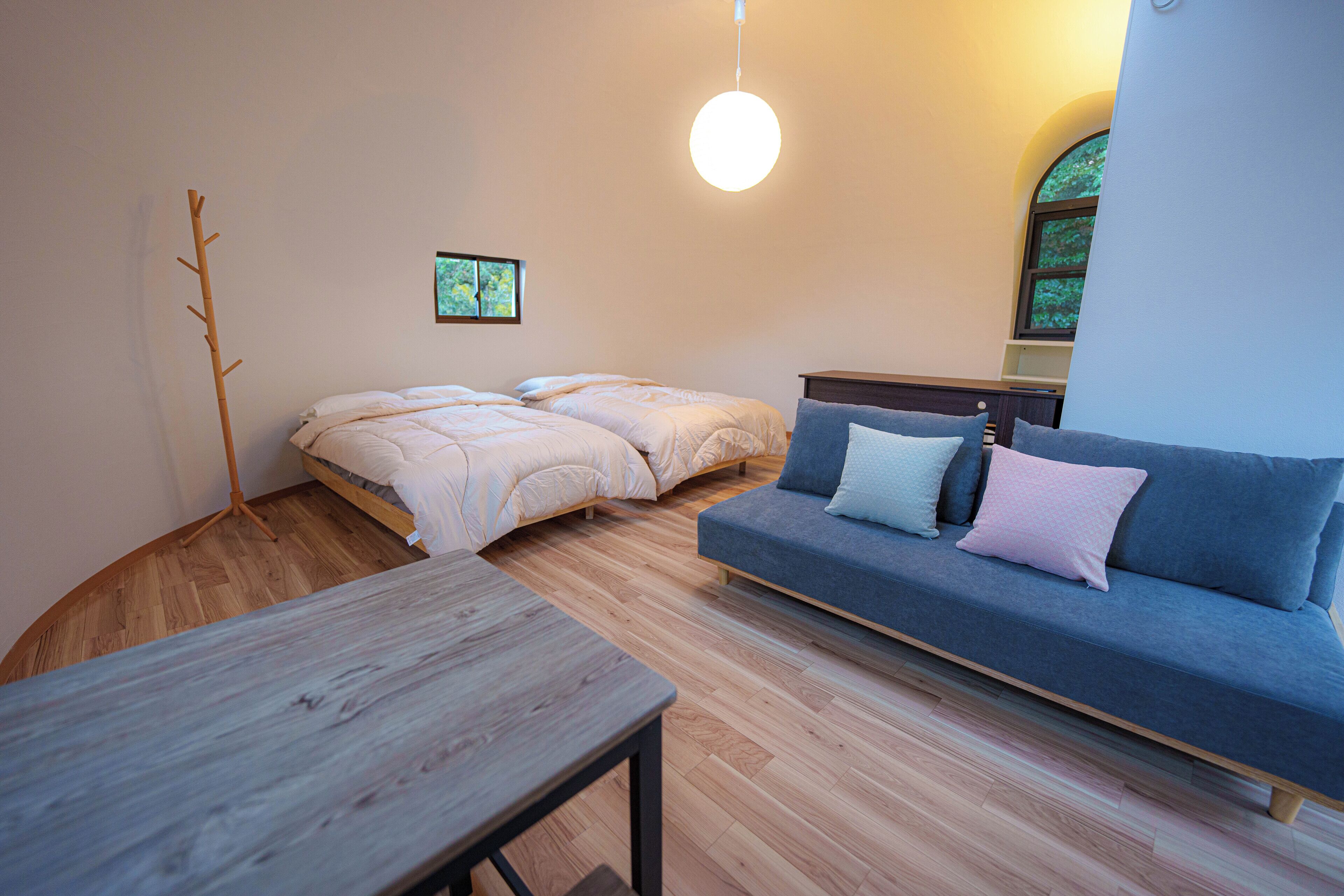 Exclusive Tent | Laptop workspace, free WiFi, bed sheets