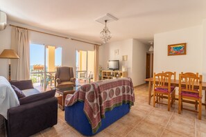 TV, DVD player, stereo - Apartment 'Luxury Carabeo 2000 1-3' with Sea Views, Pool, Terrace & Wi-Fi (Nerja)