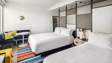 Allergitestet sengetøy, safe på rommet og skrivebord