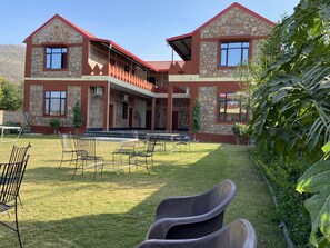 32-inch LCD TV with cable channels, TV - Pushkar Retreat Resort (Pushkar)