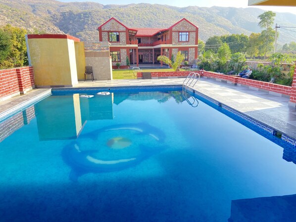 Outdoor pool - Pushkar Retreat Resort (Pushkar)