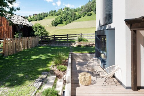 "Apartments Armeri Blue Dolomites" avec vue sur les montagnes, balcon et Wi-Fi