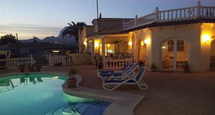 "Holiday villa Albir - Alfaz del Pi" with Mountain View, Pool, A/C & Wi-Fi