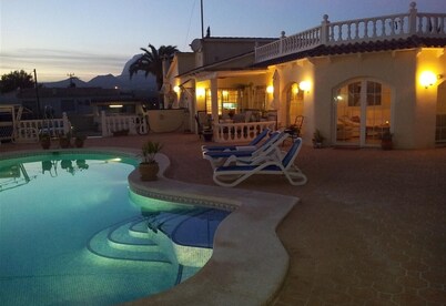"Holiday villa Albir - Alfaz del Pi" with Mountain View, Pool, A/C & Wi-Fi