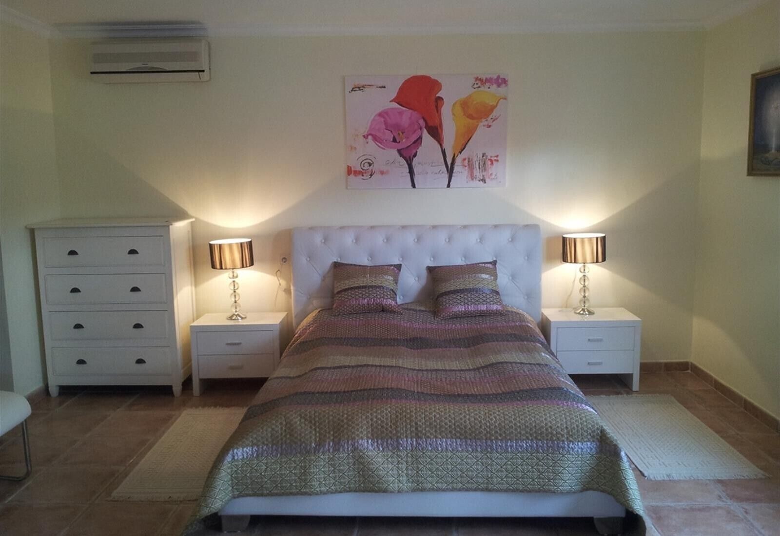 4 chambres, fer et planche à repasser, Wi-Fi gratuit, draps fournis