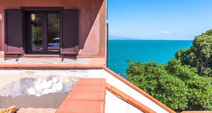 Appartement "La terrazza sul Mare" avec vue mer, terrasse & climatisation