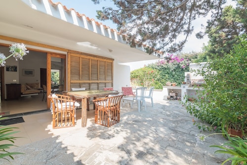 Villa 'Du Soleil' with Private Terrace, Private Garden and Wi-Fi