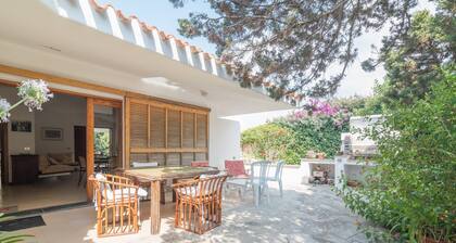 Villa 'Du Soleil' with Private Terrace, Private Garden and Wi-Fi