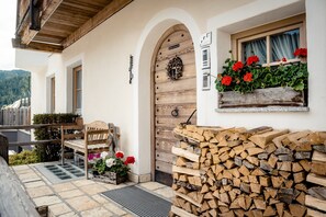 Terrace/patio - Apartment 'Lisüra Boè' with Mountain View and Wi-Fi (Corvara)