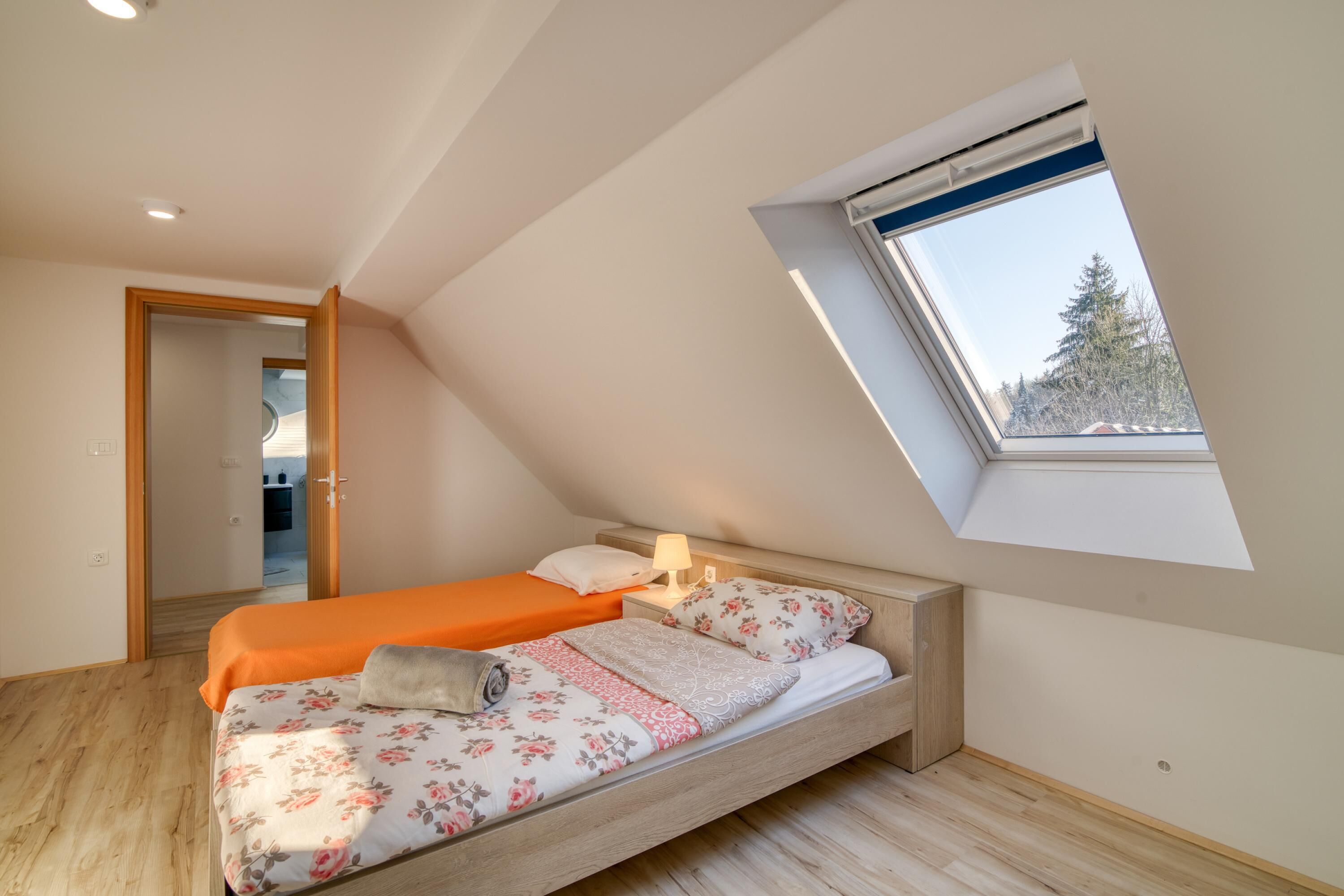 2 bedrooms, laptop workspace, free WiFi, bed sheets