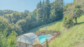 Seasonal outdoor pool