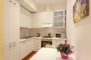 Basic-Apartment | Eigene Küche | Kochgeschirr/Geschirr/Besteck