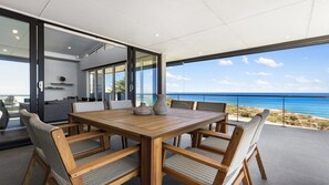 Dining - Puesta de Sol Home by Wine Coast Holiday Rentals (SELLICKS BEACH)