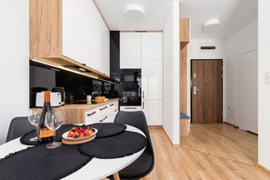 Dining - Rakowicka 22D Cracow | Unique Apartment | Perfect for Remote Work | Parking (Kraków)