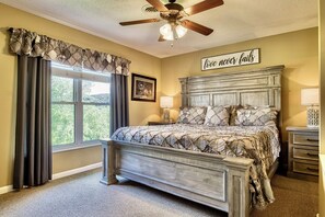 2 habitaciones, tabla de planchar con plancha, internet y ropa de cama 