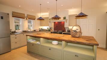 Cottage | Interior