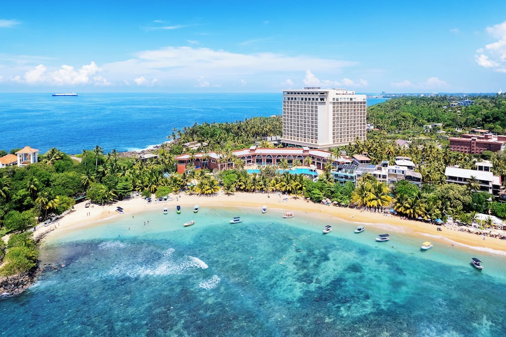 Araliya Beach Resort & Spa Unawatuna- Where you meet the sea all year