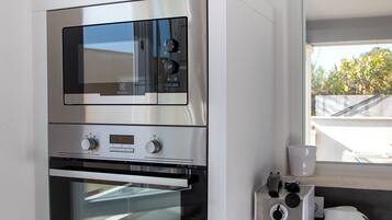 Exclusive Apartment | Private kitchen | Microwave, oven, stovetop, dishwasher