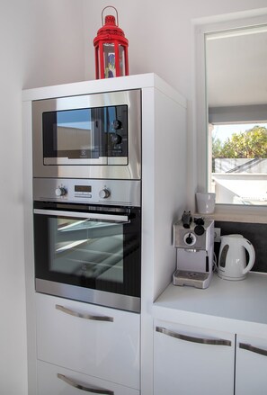 Exclusive Apartment | Private kitchen | Microwave, oven, stovetop, dishwasher