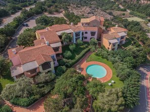 Exterior - Holiday apartment with communal pool by the sea (Liscia di Vacca)