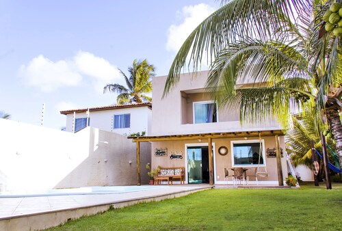 EXCELLENT HOUSE WITH PRIVATE POOL AND GYM