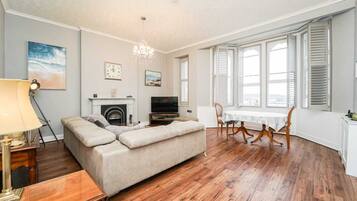 Apartment, 1 King Bed with Sofa bed | 2 bedrooms, iron/ironing board, free WiFi, bed sheets