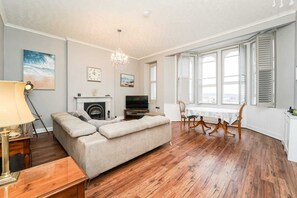 Apartment, 1 King Bed with Sofa bed | 2 bedrooms, iron/ironing board, free WiFi, bed sheets