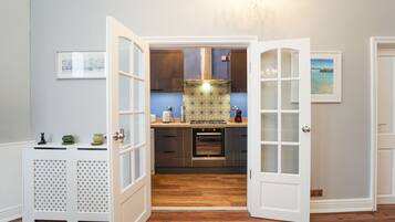 Apartment, 1 King Bed with Sofa bed | 2 bedrooms, iron/ironing board, free WiFi, bed sheets