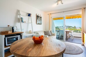 TV - Albufeira Beach Apartment (Guia)