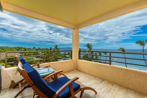 Property grounds - Luxurious, Modern Oceanfront Escape –Polo Beach Club 602 with Breathtaking Views (Makena, Maui)