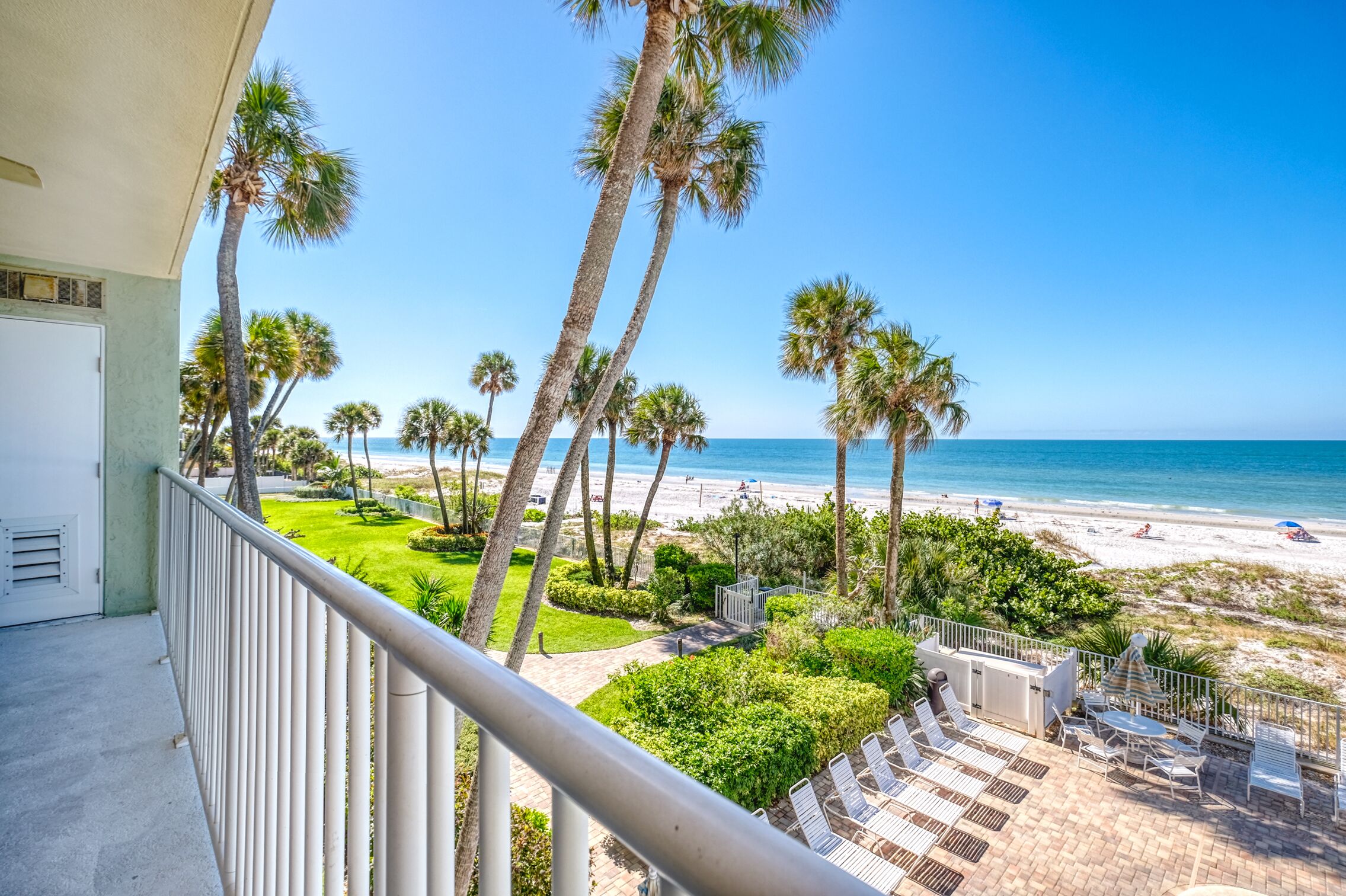 Let's Do Sunset! 3 Bedroom Gulf Front - 3rd floor