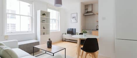 Double Room | In-room dining