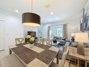 Townhouse, 2 soverom | Spiseområde