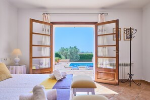 4 bedrooms, iron/ironing board, free WiFi, bed sheets - Pujolet with Private Pool and Panoramic Views, Sleeps 8, A/C, WiFi, Table Tennis (Alqueria Blanca)