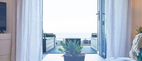 Flat-screen TV, DVD player, offices