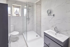 Shower, hair dryer, towels - Host & Stay | Cattersty Hideaway (Saltburn-by-the-Sea)