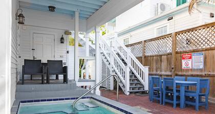 Heated Pool, Epic Location - Sugar Pie Suite