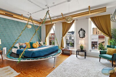 The Nest-Downtown Lake Geneva |Fun & Creative Loft |Unique |Themed Rooms |Parking |1 Block to Beach