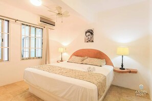 2 slaapkamers, een kluis op de kamer, een laptopwerkplek